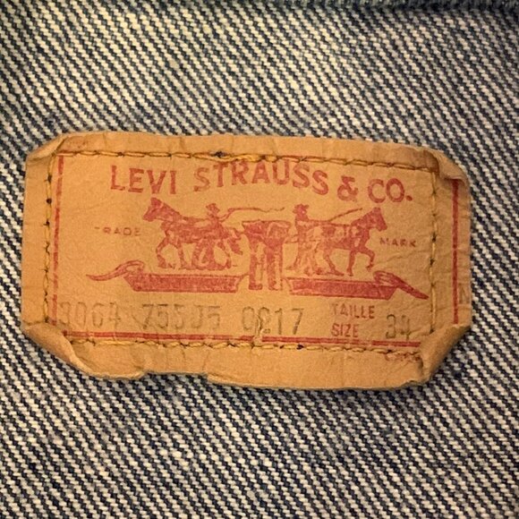 Levi Strauss Denim Trucker Jacket Womens Size 34 Vintage Made in Canada Med Wash - Picture 3 of 9